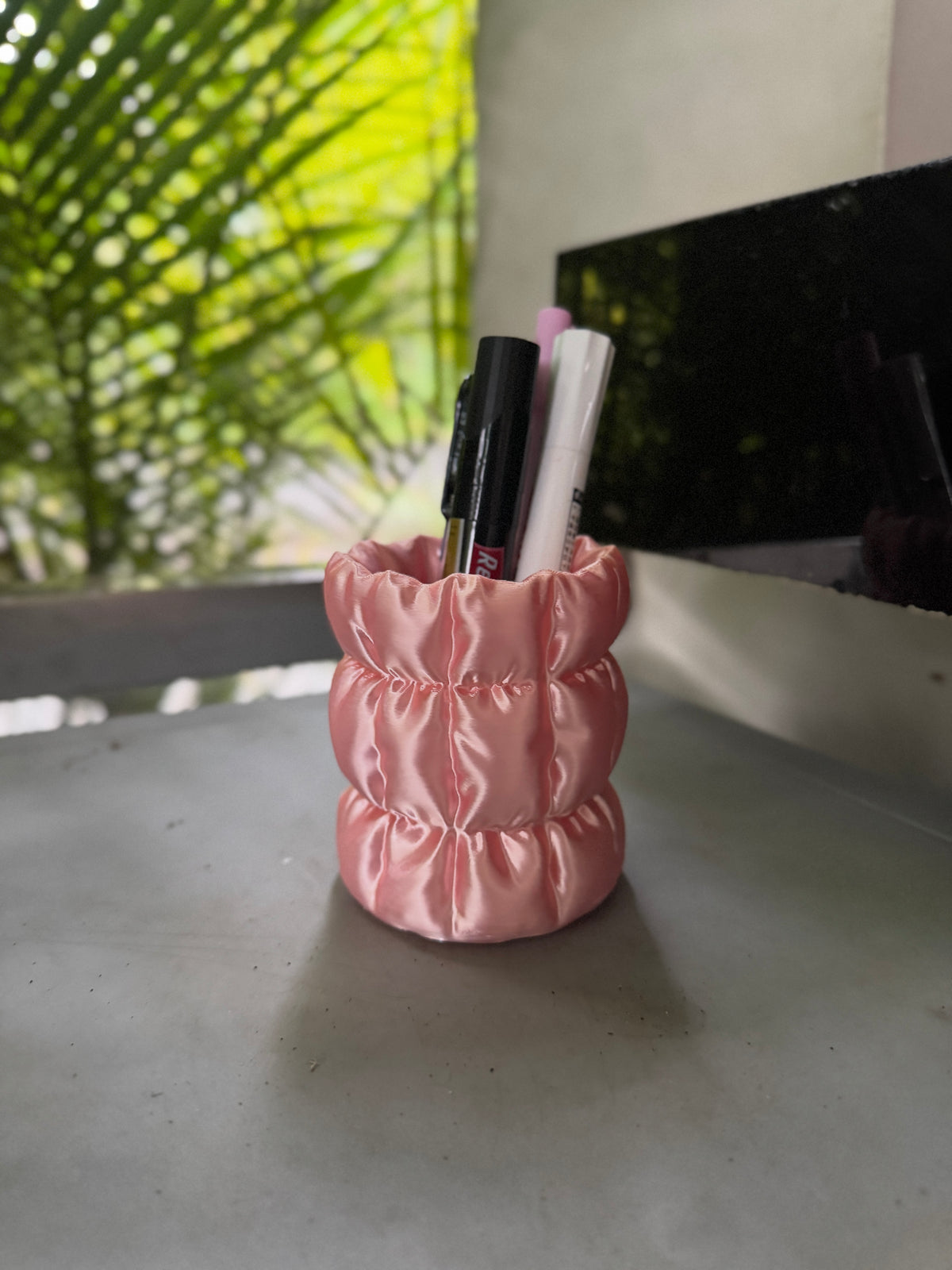 Ribbed Flower Pen Holder